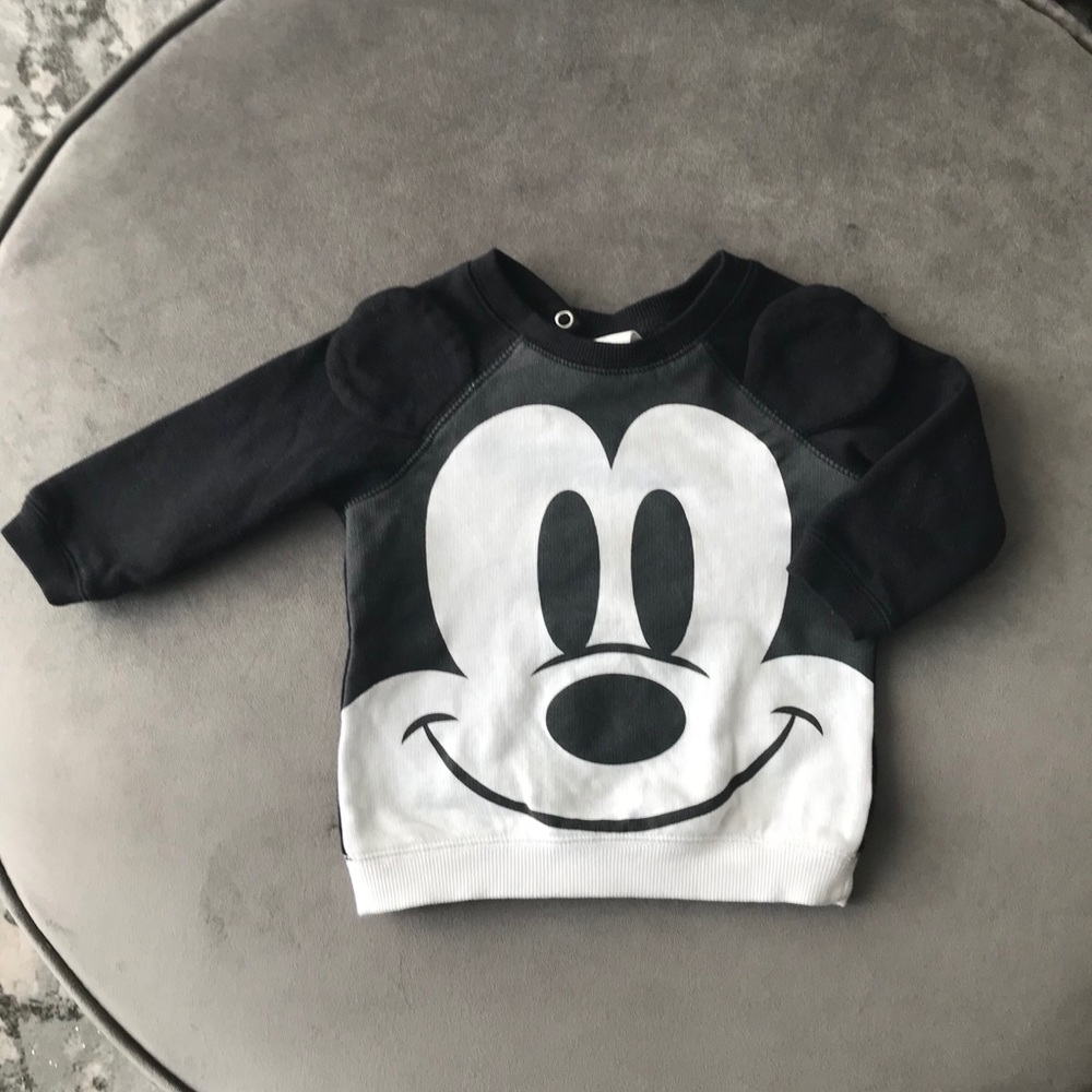 H&M for Disney “Mickey Mouse” sweatshirt, 4-6 mths